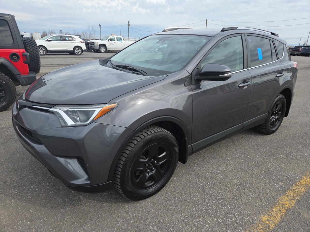 2017 Toyota RAV4 LE | NO ACCIDENTS | HEATED SEATS Photo