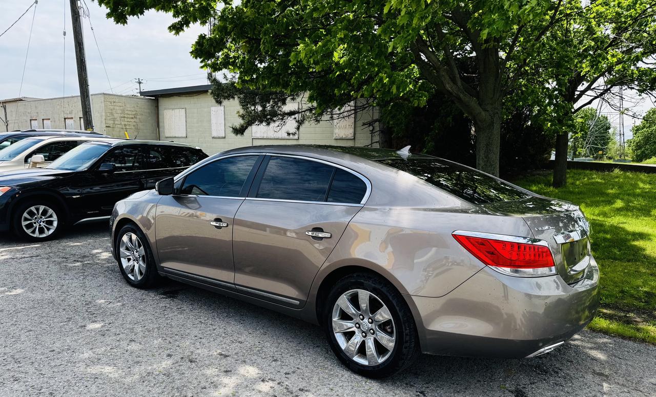 2010 Buick LACROSSE CXS - NO ACCIDENTS - TWO OWNER Photo4