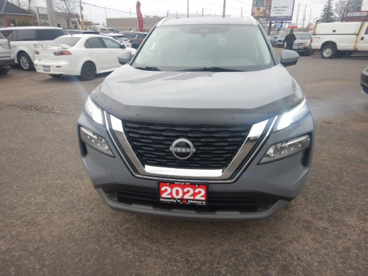 2022 Nissan Rogue SV Photo