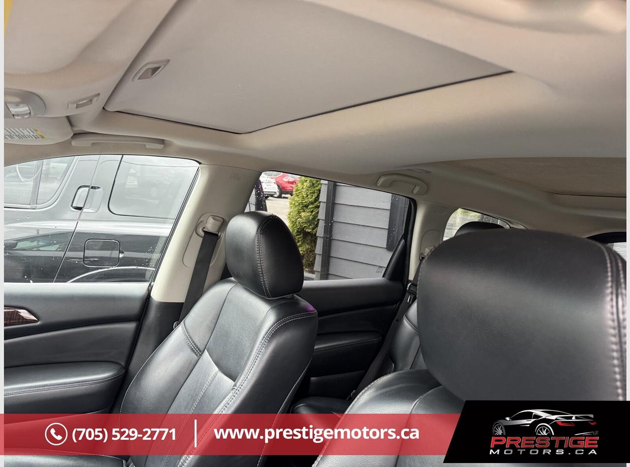 2015 Nissan Pathfinder SL Photo