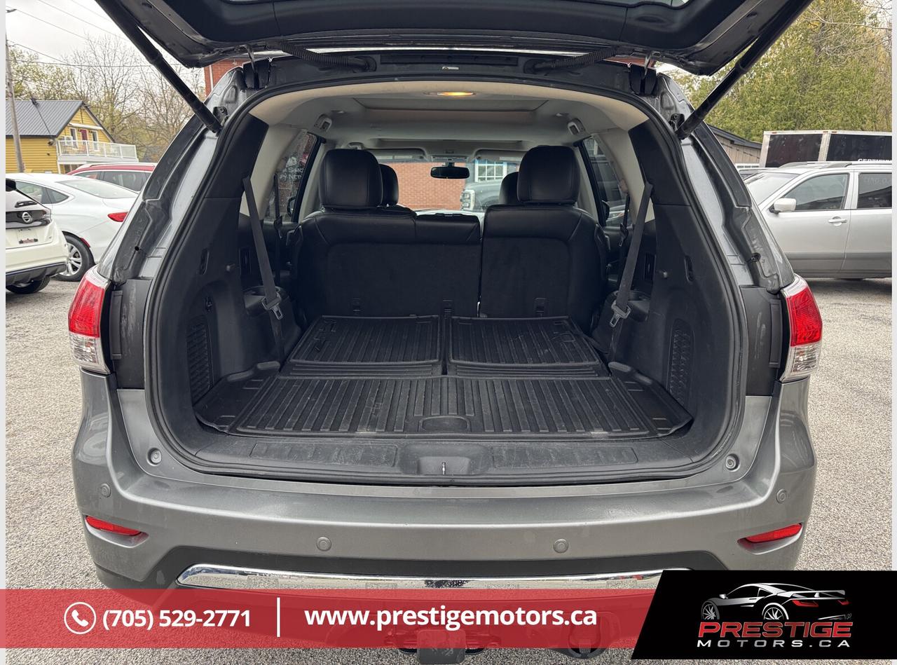 2015 Nissan Pathfinder SL Photo