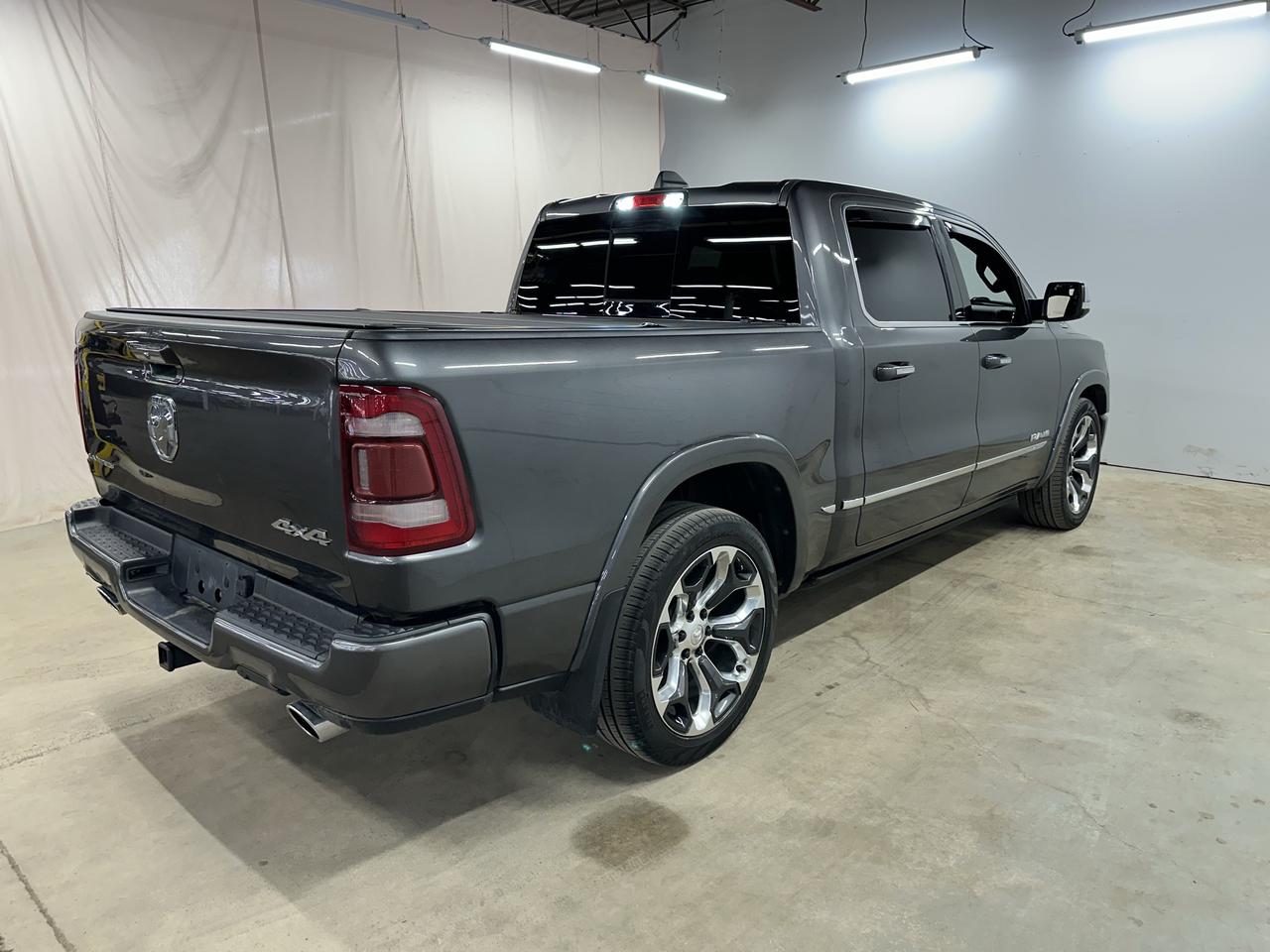 2022 RAM 1500 Limited | POWER RUNNING BOARDS | AIR SUSPENSION Photo22