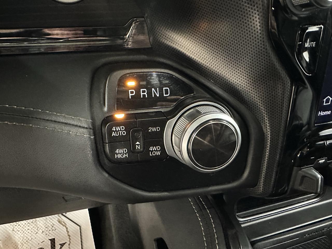 2022 RAM 1500 Limited | POWER RUNNING BOARDS | AIR SUSPENSION Photo13