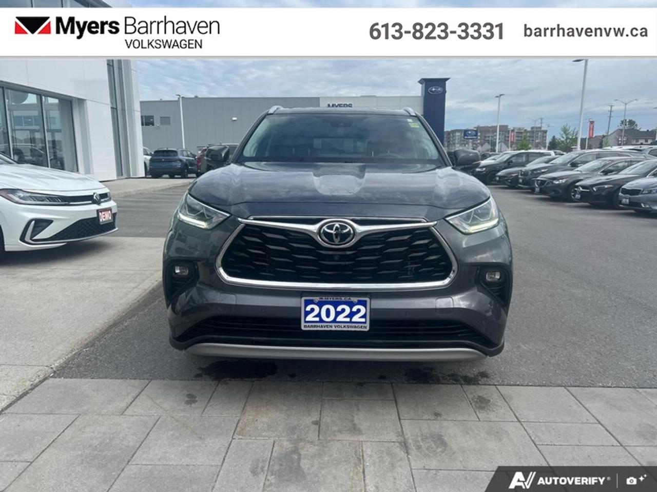 2022 Toyota Highlander Limited  - Sunroof -  Leather Seats Photo