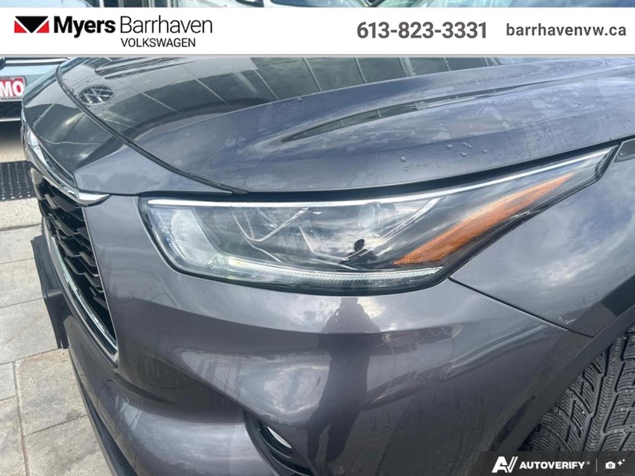 2022 Toyota Highlander Limited  - Sunroof -  Leather Seats Photo