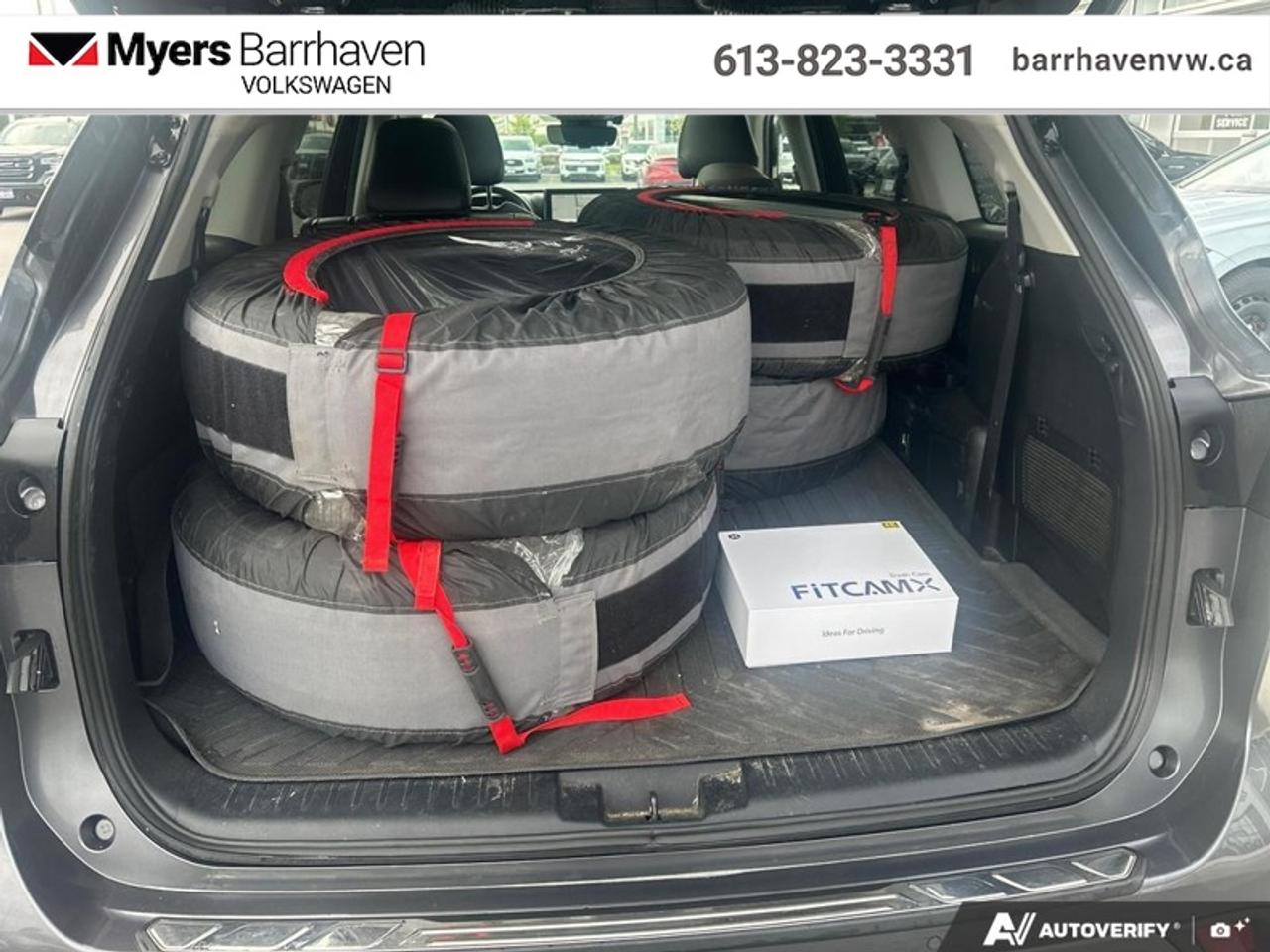 2022 Toyota Highlander Limited  - Sunroof -  Leather Seats Photo