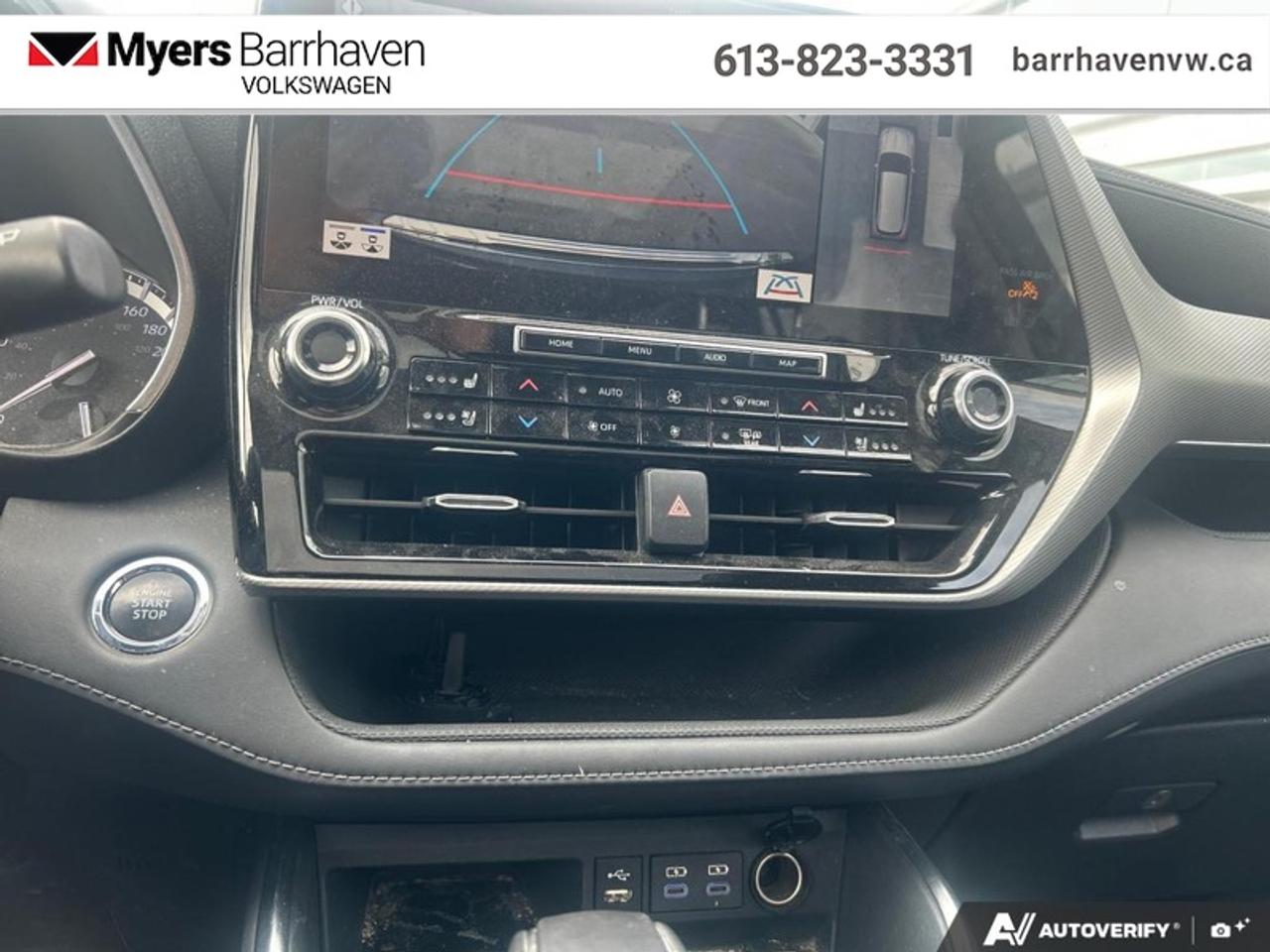 2022 Toyota Highlander Limited  - Sunroof -  Leather Seats Photo
