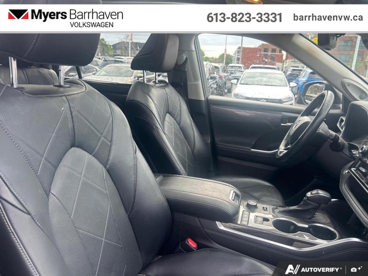 2022 Toyota Highlander Limited  - Sunroof -  Leather Seats Photo