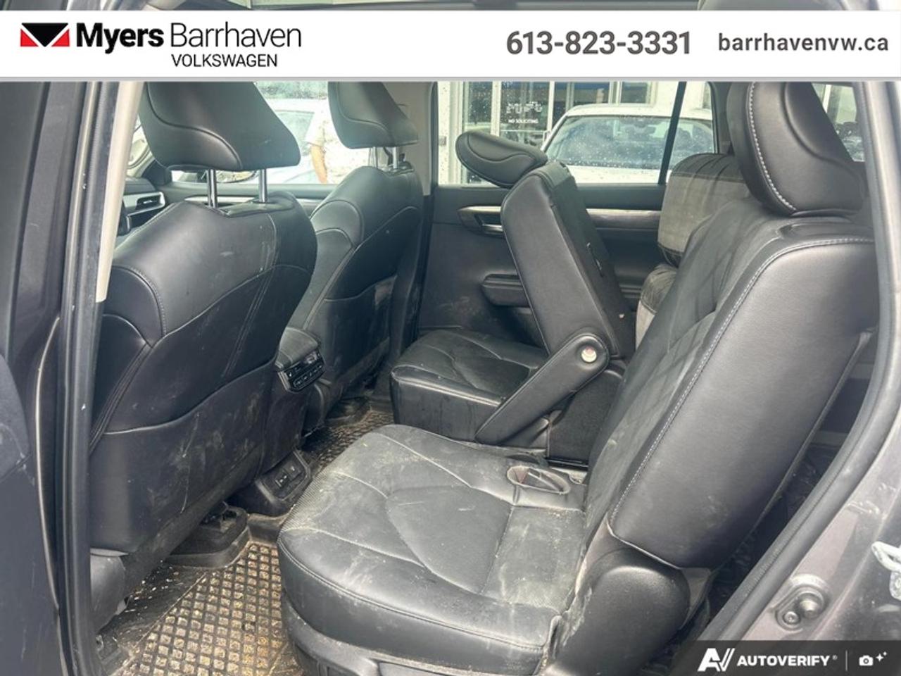2022 Toyota Highlander Limited  - Sunroof -  Leather Seats Photo