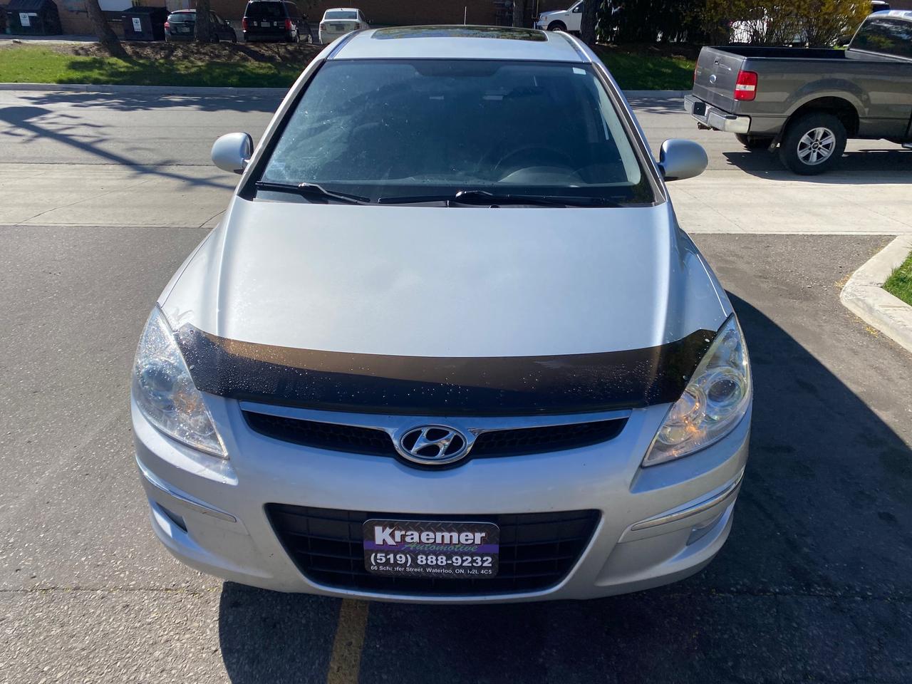 2010 Hyundai Elantra Touring GLS Sport Photo2
