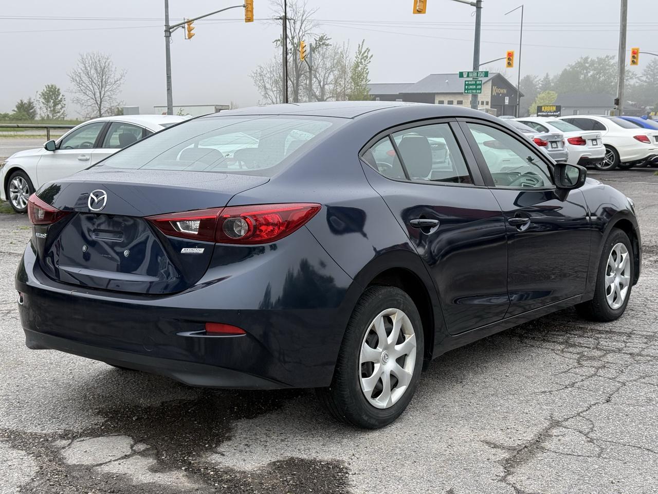 2018 Mazda MAZDA3 GX AUTO Photo2