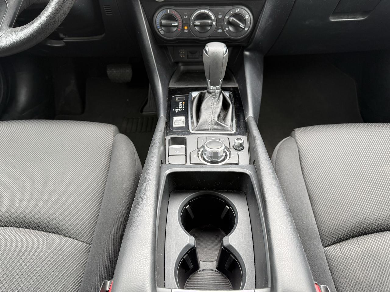 2018 Mazda MAZDA3 GX AUTO Photo
