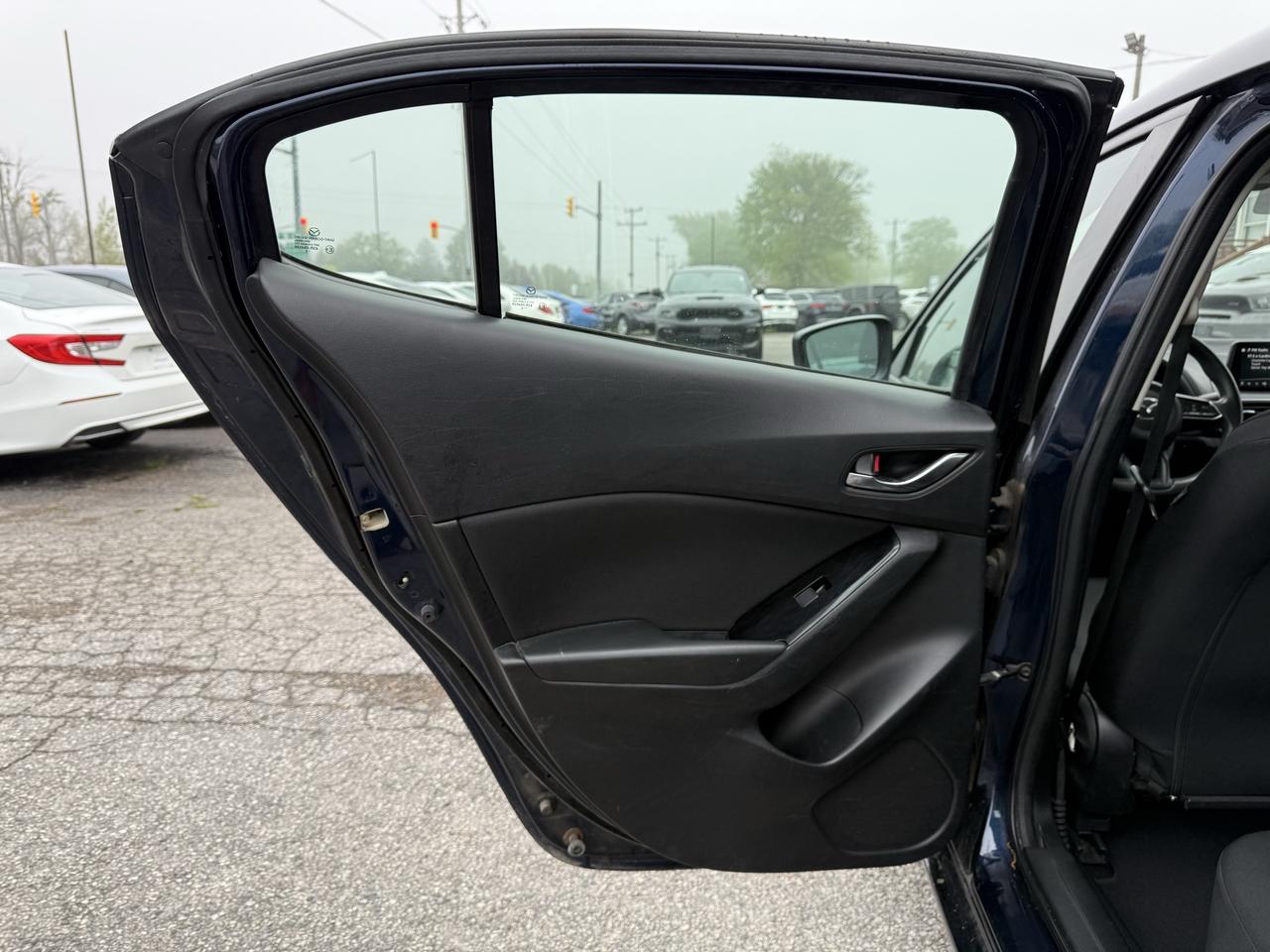 2018 Mazda MAZDA3 GX AUTO Photo