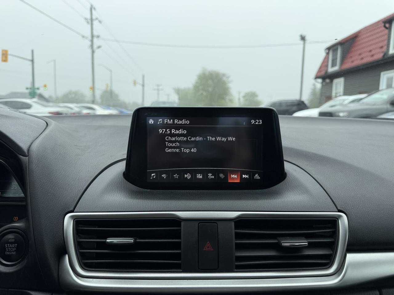 2018 Mazda MAZDA3 GX AUTO Photo