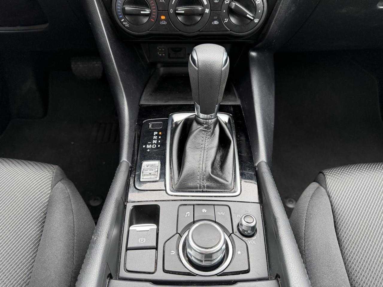 2018 Mazda MAZDA3 GX AUTO Photo