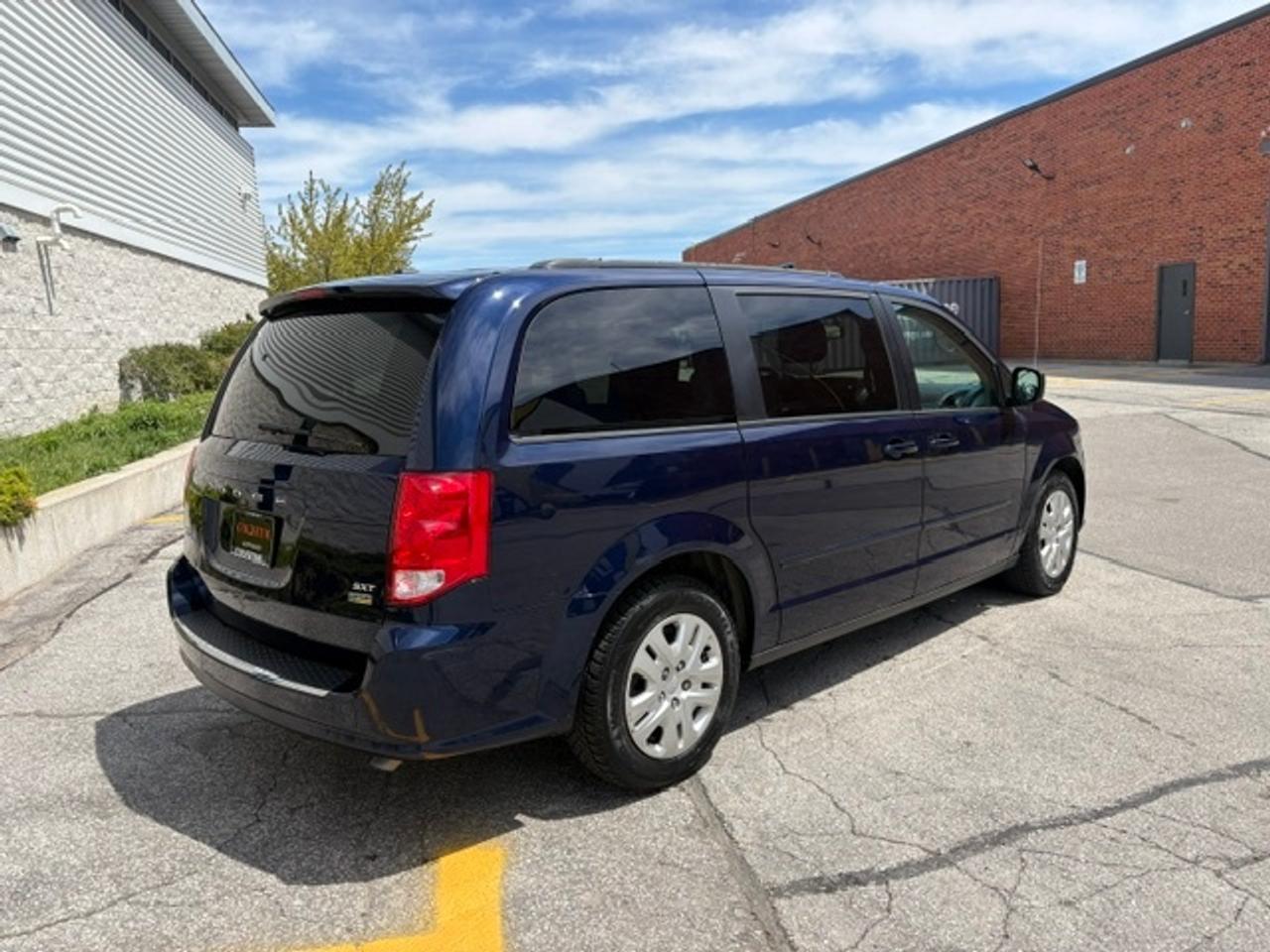 2017 Dodge Grand Caravan SXT **ONLY 57KM-FULL STOW N GO-1 OWNER-NO ACCIDENTS** Photo