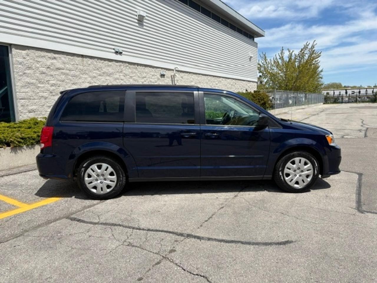2017 Dodge Grand Caravan SXT **ONLY 57KM-FULL STOW N GO-1 OWNER-NO ACCIDENTS** Photo