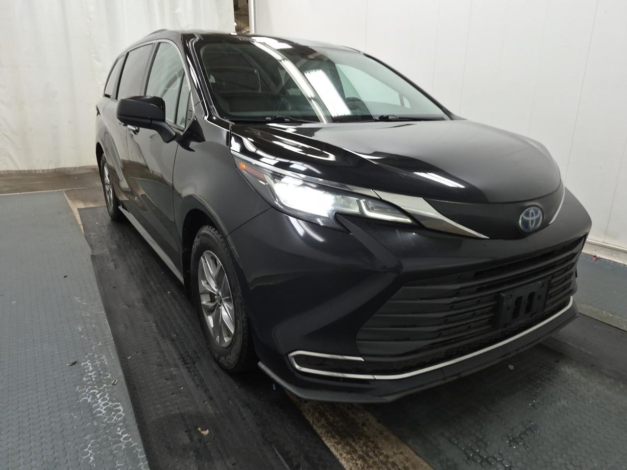 2022 Toyota Sienna XLE HYBRID |8 PASS|NO ACCIDENT|WOOD TRIM|SUNROOF| Photo3
