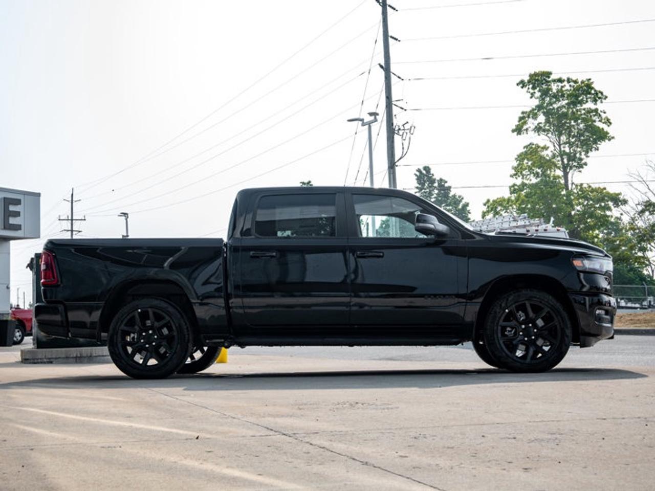 2025 RAM 1500 SPORT Photo