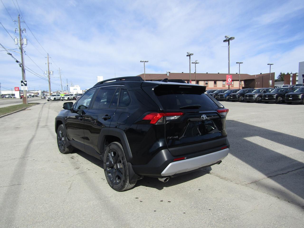 2022 Toyota RAV4 TRAIL Photo4