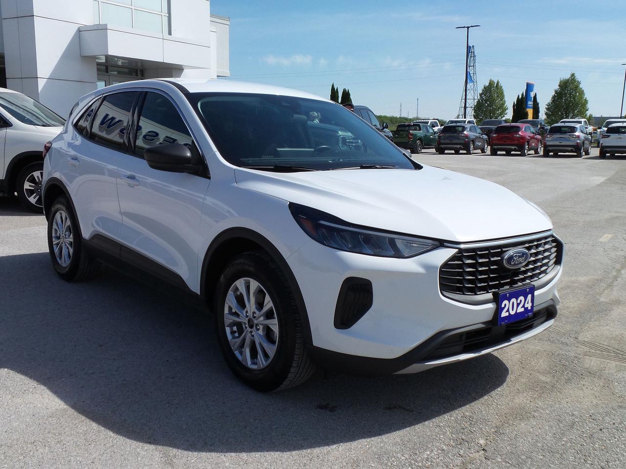 2024 Ford Escape AWD, LOCAL TRADE, TECH PACK! HEATED WHEEL/SEATS! Photo