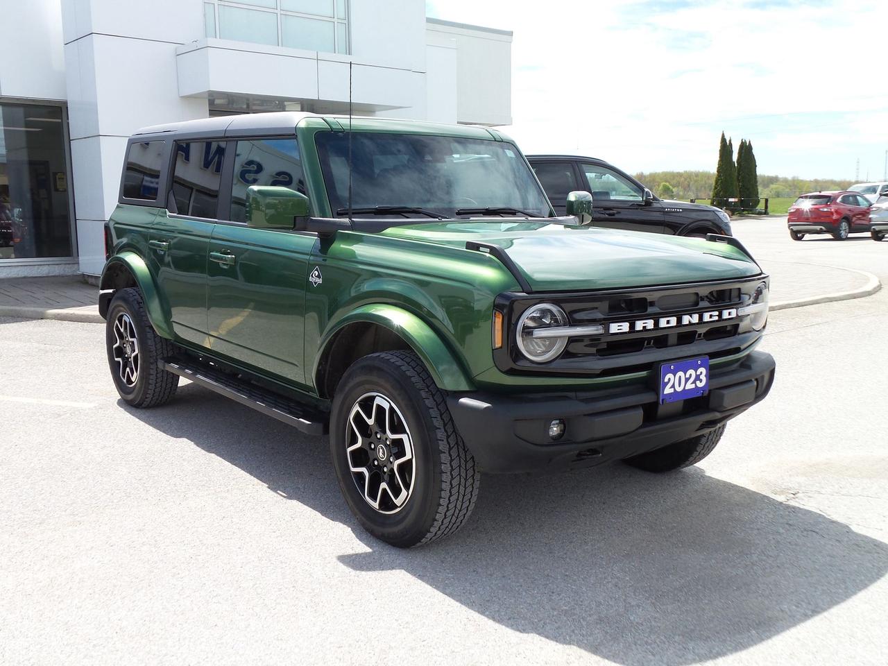 2023 Ford Bronco OUTER BANKS, HARD TOP, TERRAIN MGMT, NAVIGATION Photo