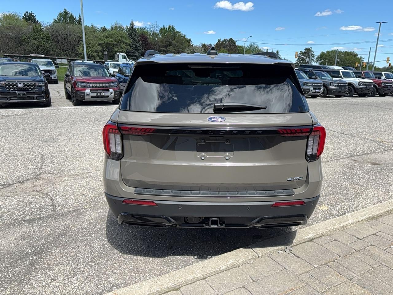 2026 Ford Explorer STREET PACK! 21" RIMS! ROOF! TECH, LEATHER! LOADED Photo