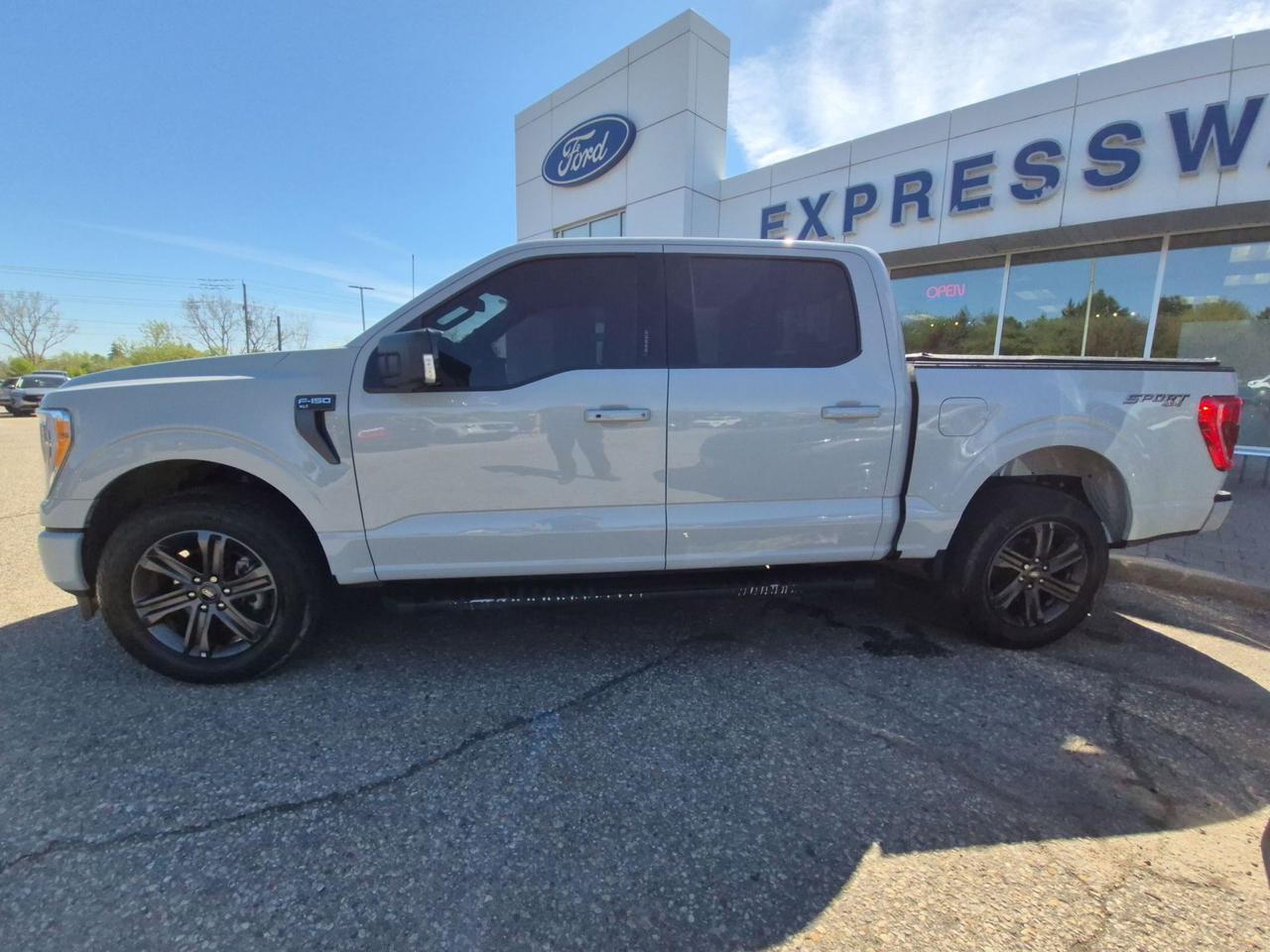2023 Ford F-150 302a, HEATED SEATS, SPORT PACK! 20'S, 360-CAMERA! Photo