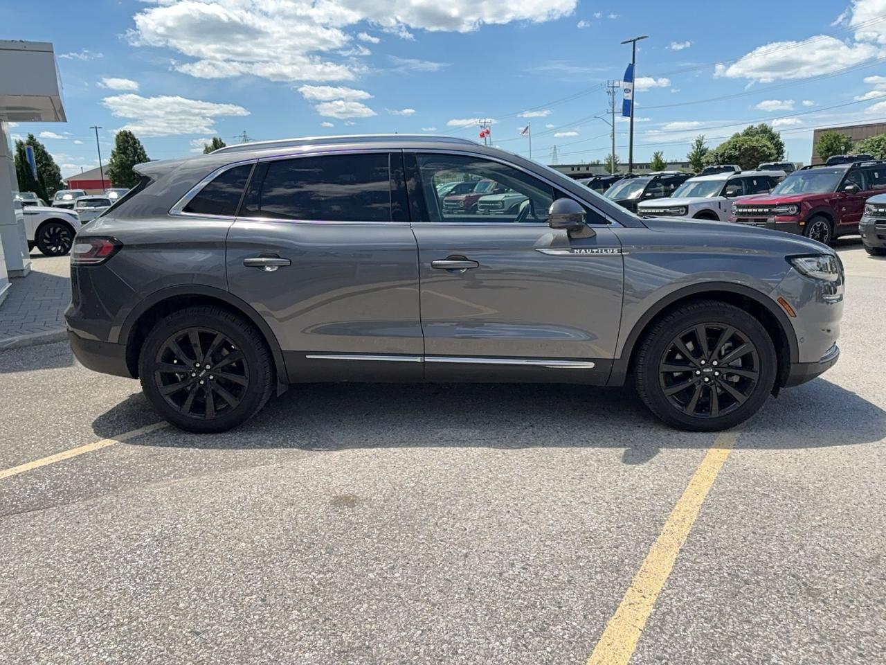 2022 Lincoln Nautilus AWD, 20" BLACK RIMS, 22-WAY DRIVER SEAT, 201A PACK Photo