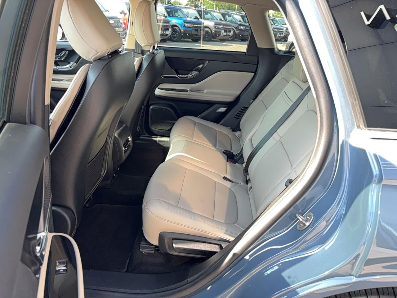 2025 Lincoln Corsair GT, 2.5L HYBRID, TOW PACK, LEATHER, ROOF, LOADED! Photo