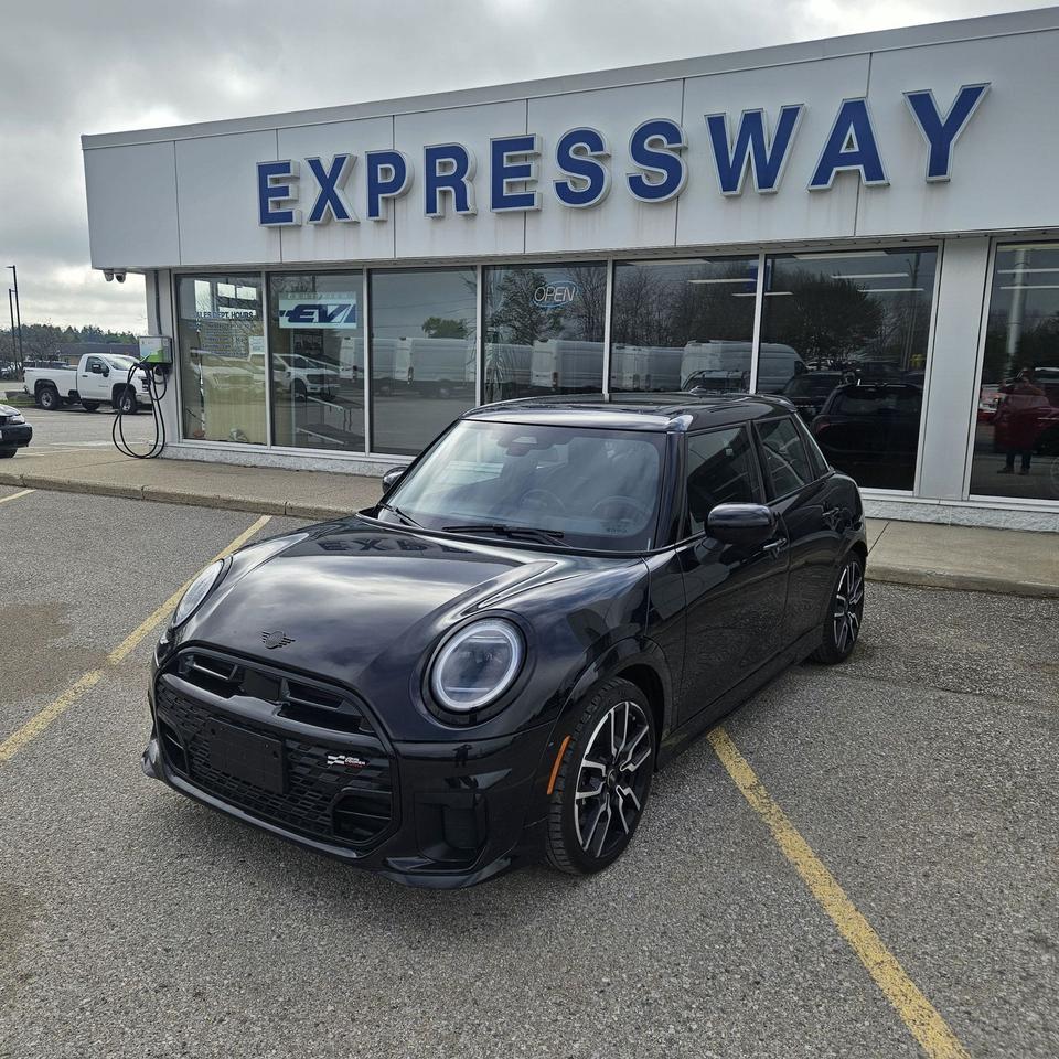 2025 MINI Cooper JCW PACK, LEATHER, MOON, HEATED WHEEL, HUD! Photo0