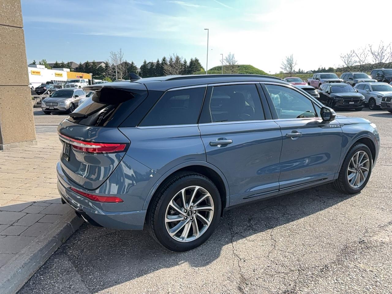 2025 Lincoln Corsair GT, 2.5L HYBRID, TOW PACK, LEATHER, ROOF, LOADED! Photo4