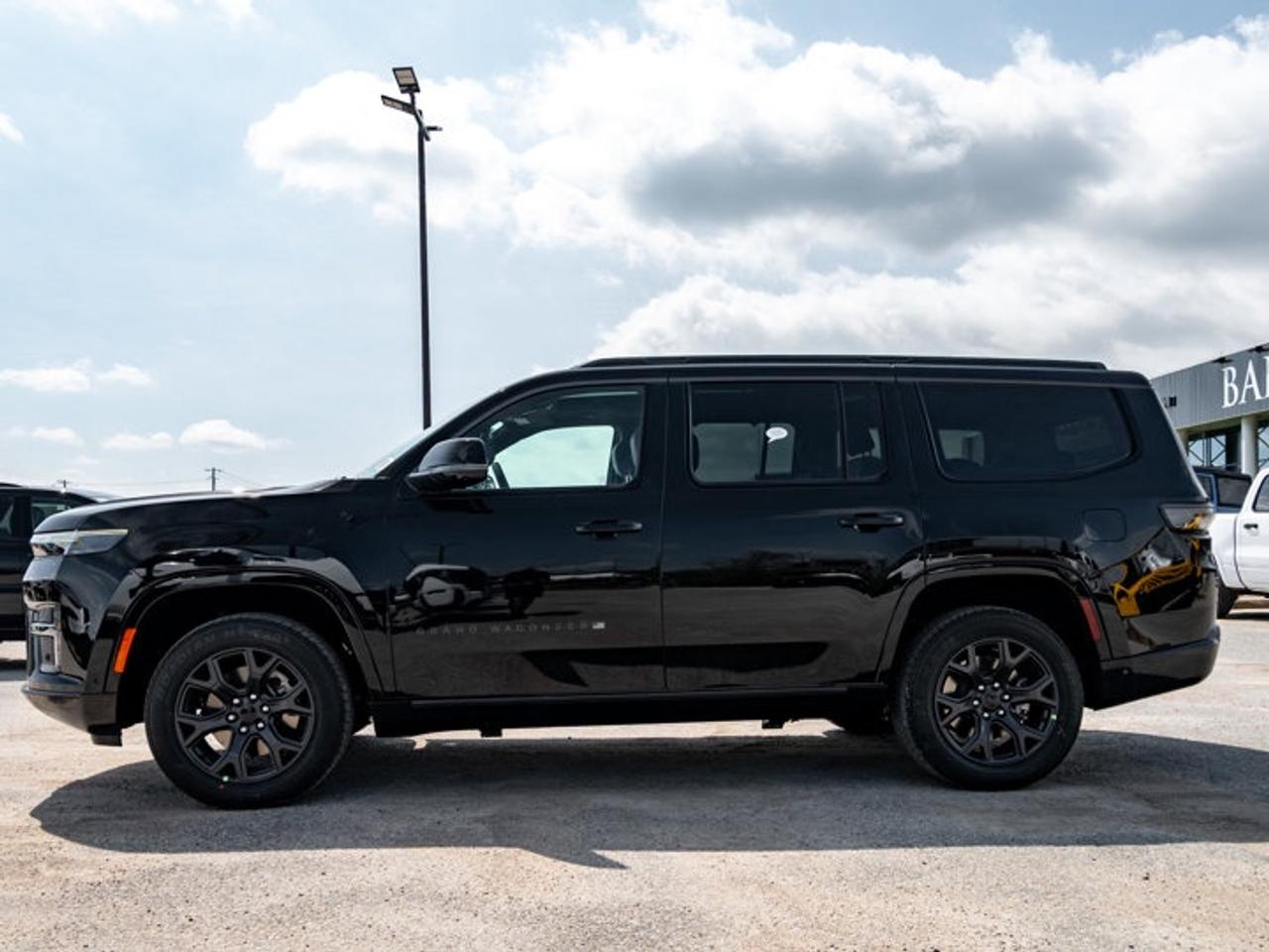 2026 Jeep Grand Wagoneer Limited Altitude Photo