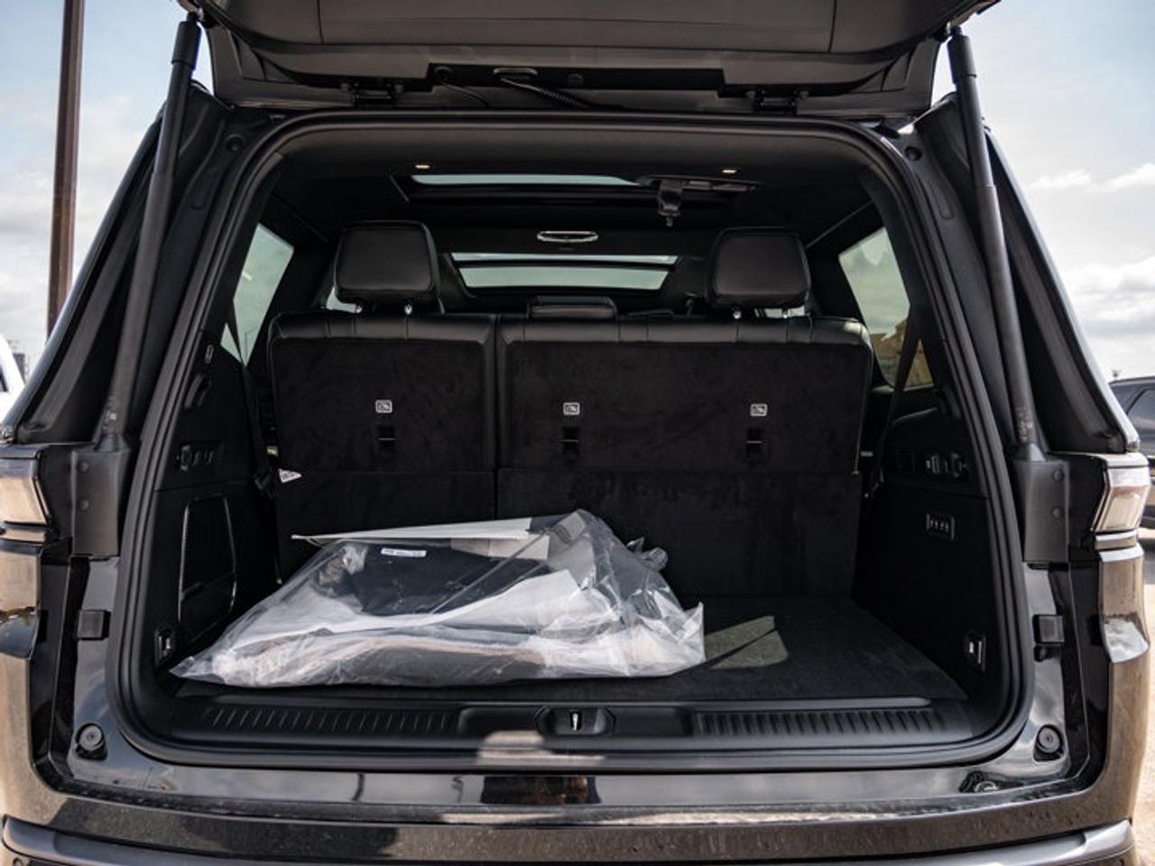 2026 Jeep Grand Wagoneer Limited Altitude Photo