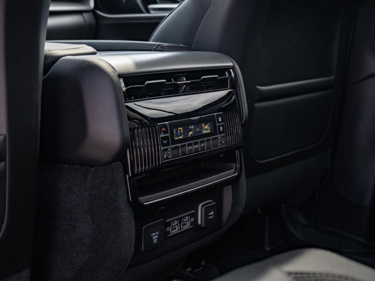 2026 Jeep Grand Wagoneer Limited Altitude Photo