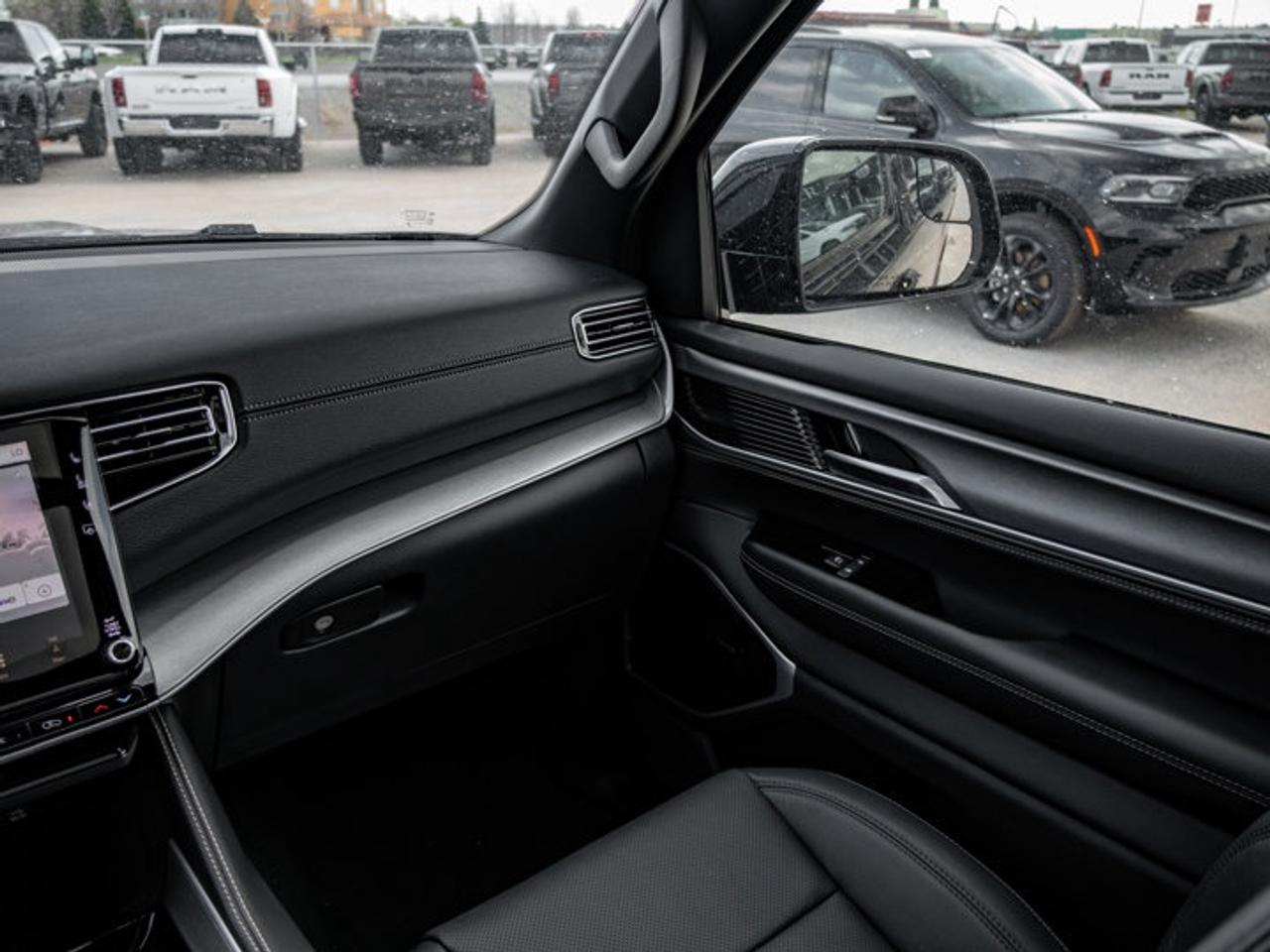 2026 Jeep Grand Wagoneer Limited Altitude Photo