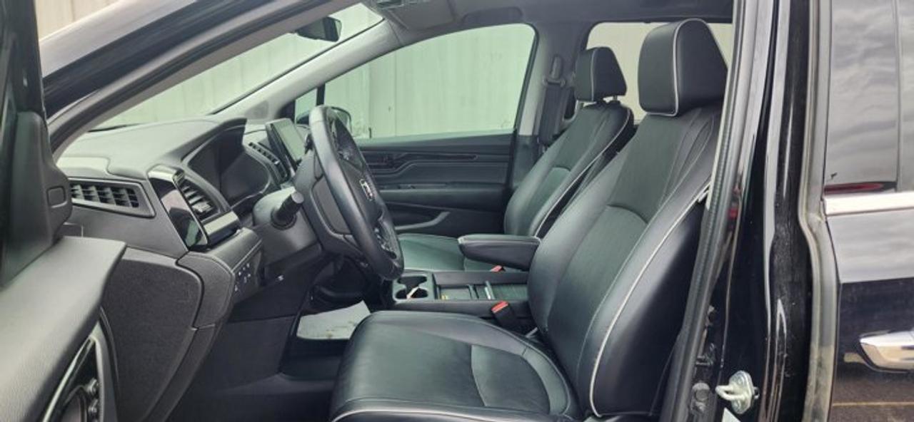 2022 Honda Odyssey Touring FWD | No Accidents | Leather Seats | Heated Steering Photo