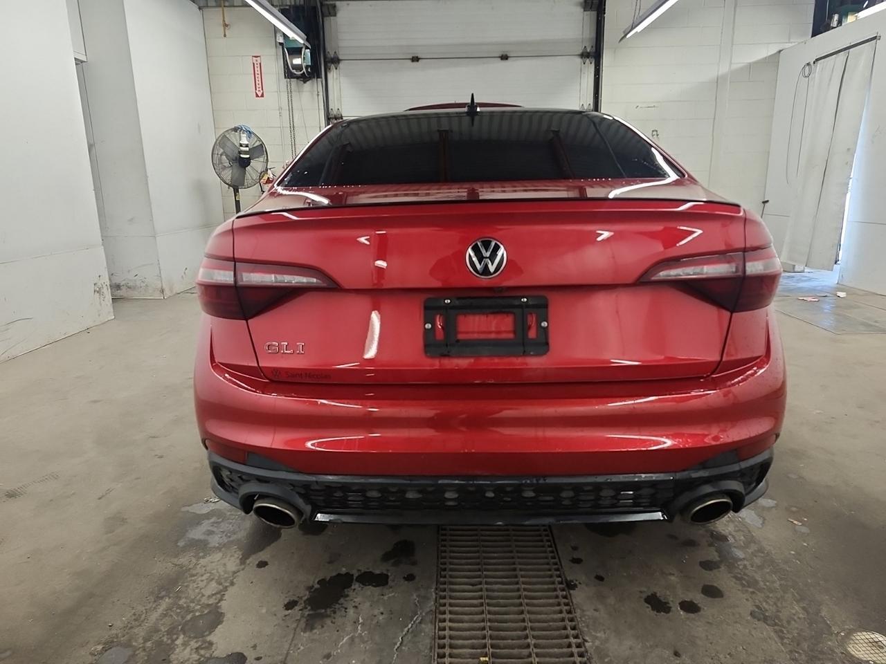 2024 Volkswagen Jetta GLI  Photo