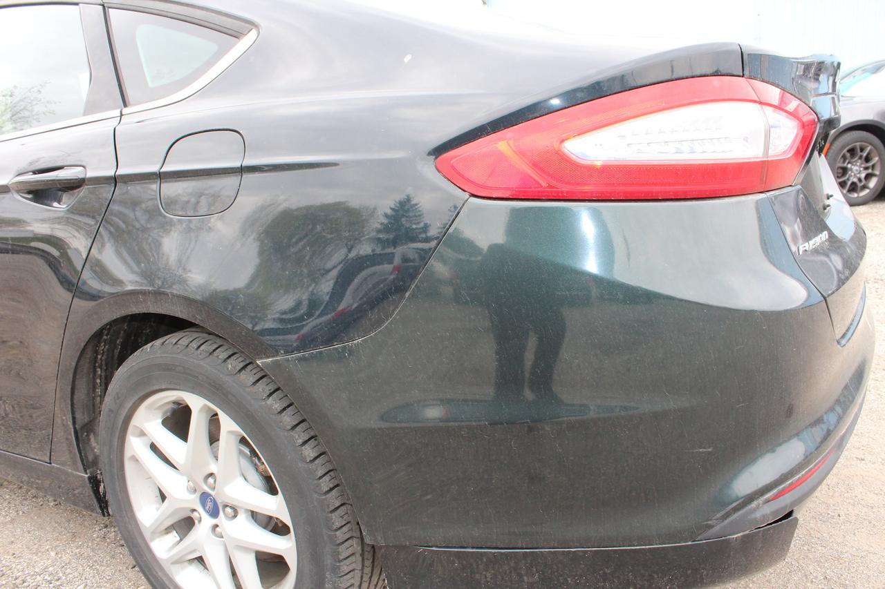 2014 Ford Fusion SE Photo