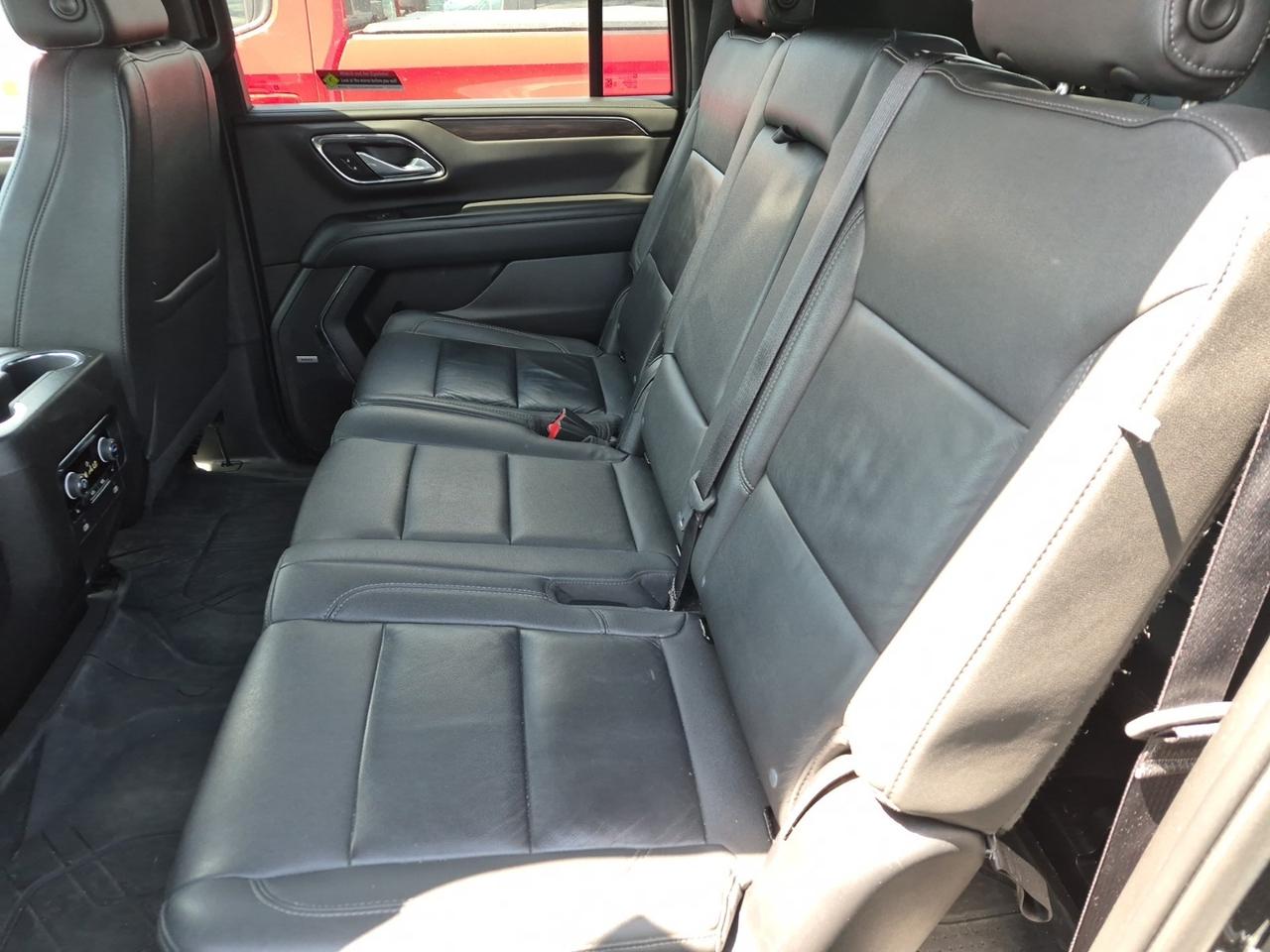 2023 Chevrolet Suburban LT 4WD DIESEL|CLEAN CARFAX|8 PASS|HEATED SEATS|CAM Photo