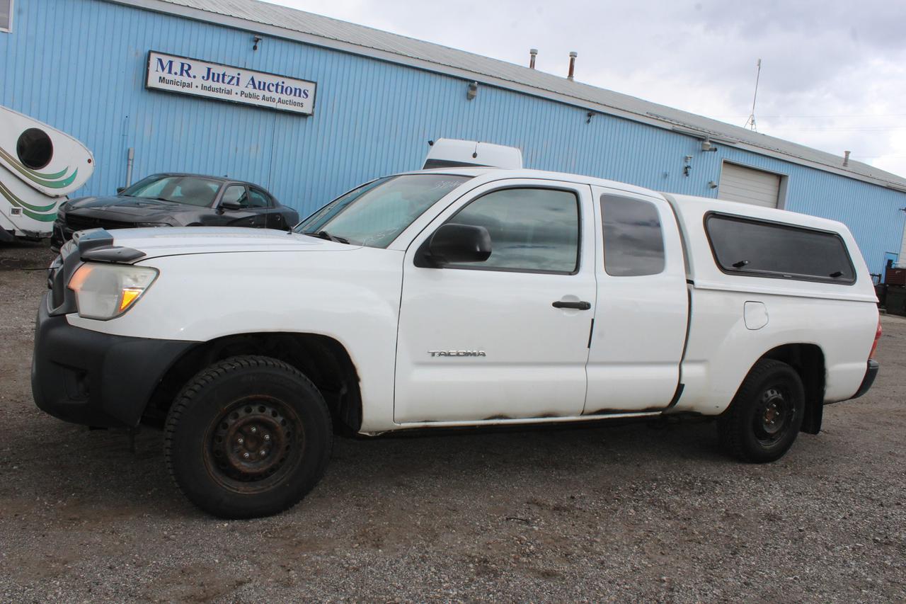 2015 Toyota Tacoma  Photo0