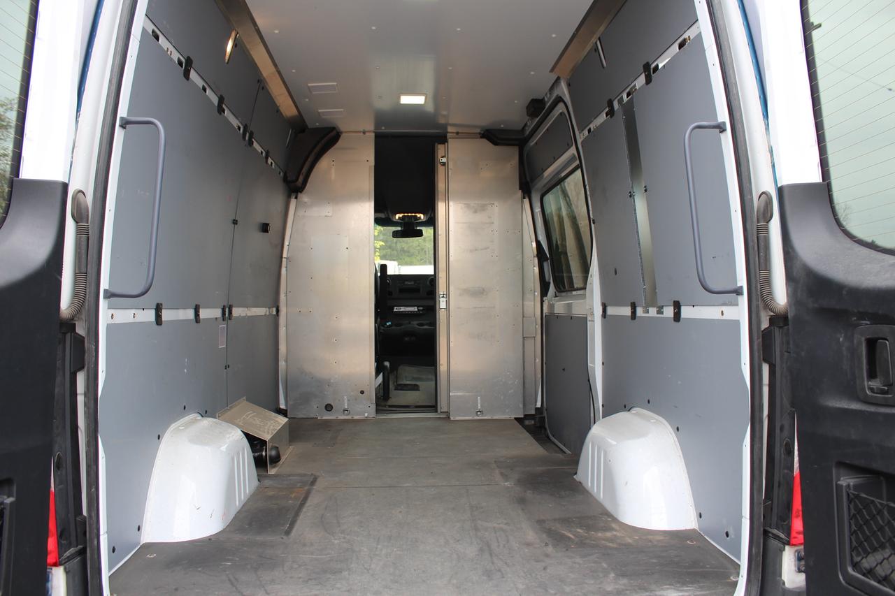 2020 Mercedes-Benz Sprinter  Photo