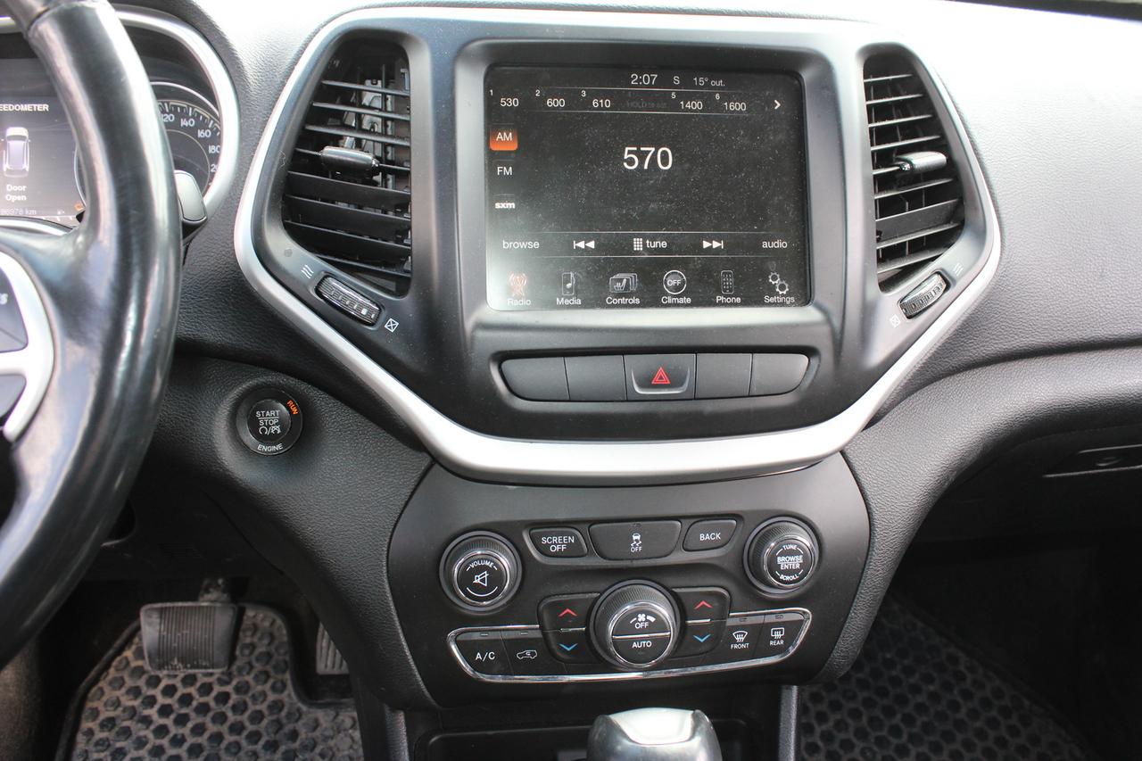 2015 Jeep Cherokee Trailhawk Photo