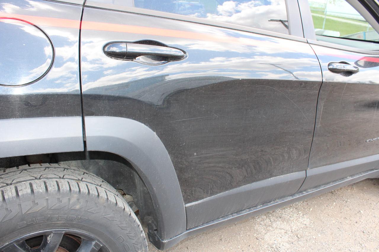 2015 Jeep Cherokee Trailhawk Photo