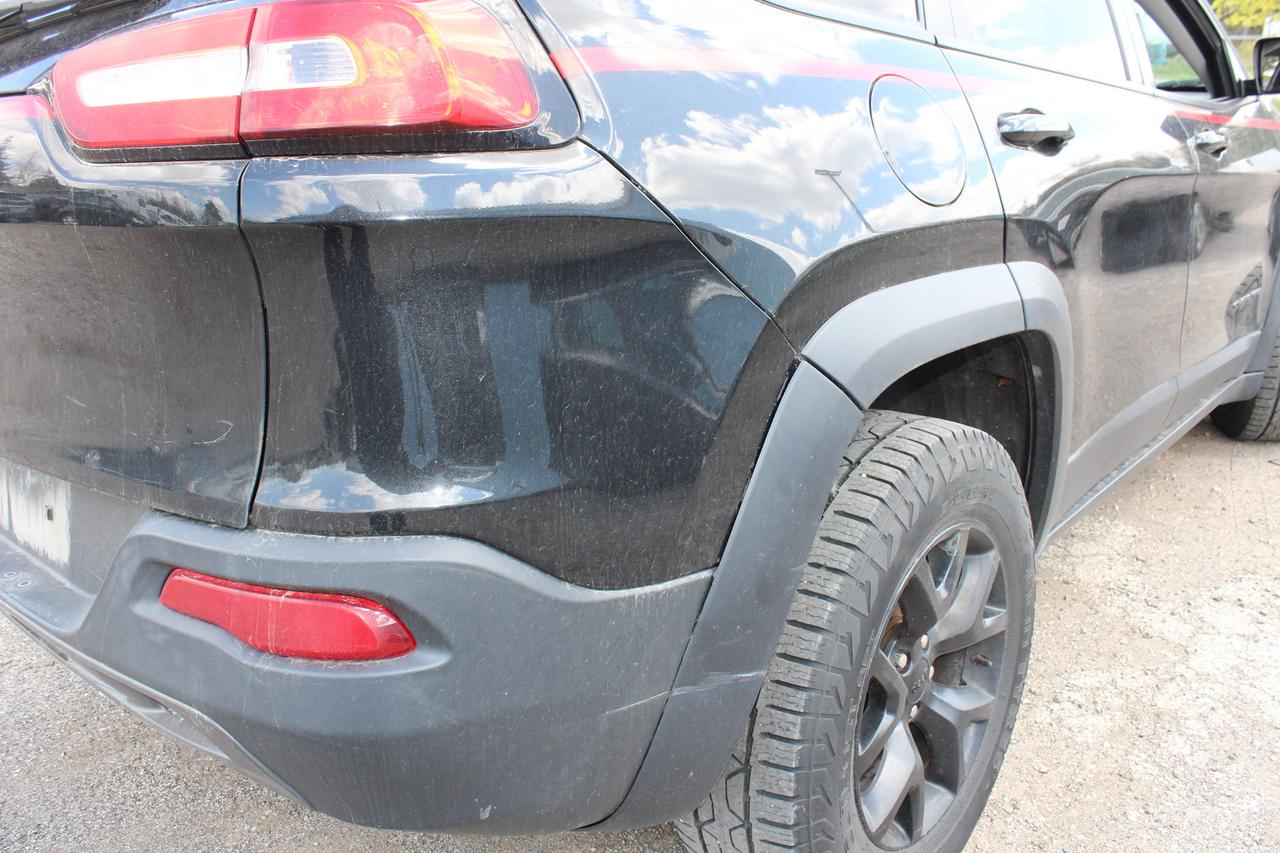 2015 Jeep Cherokee Trailhawk Photo