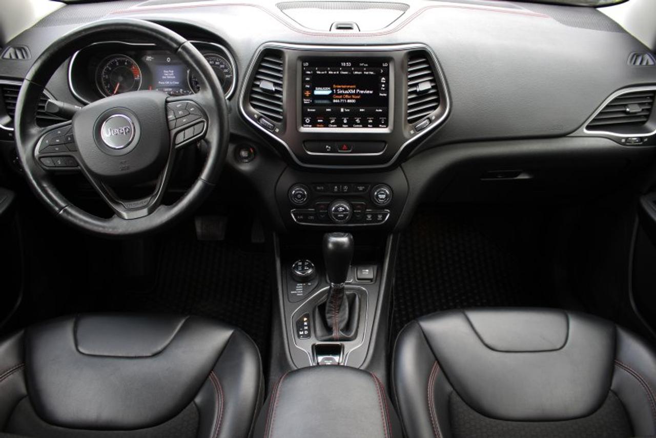 2019 Jeep Cherokee Trailhawk*LowK*4x4*Heated Leather*CarPlay*Rear Cam Photo
