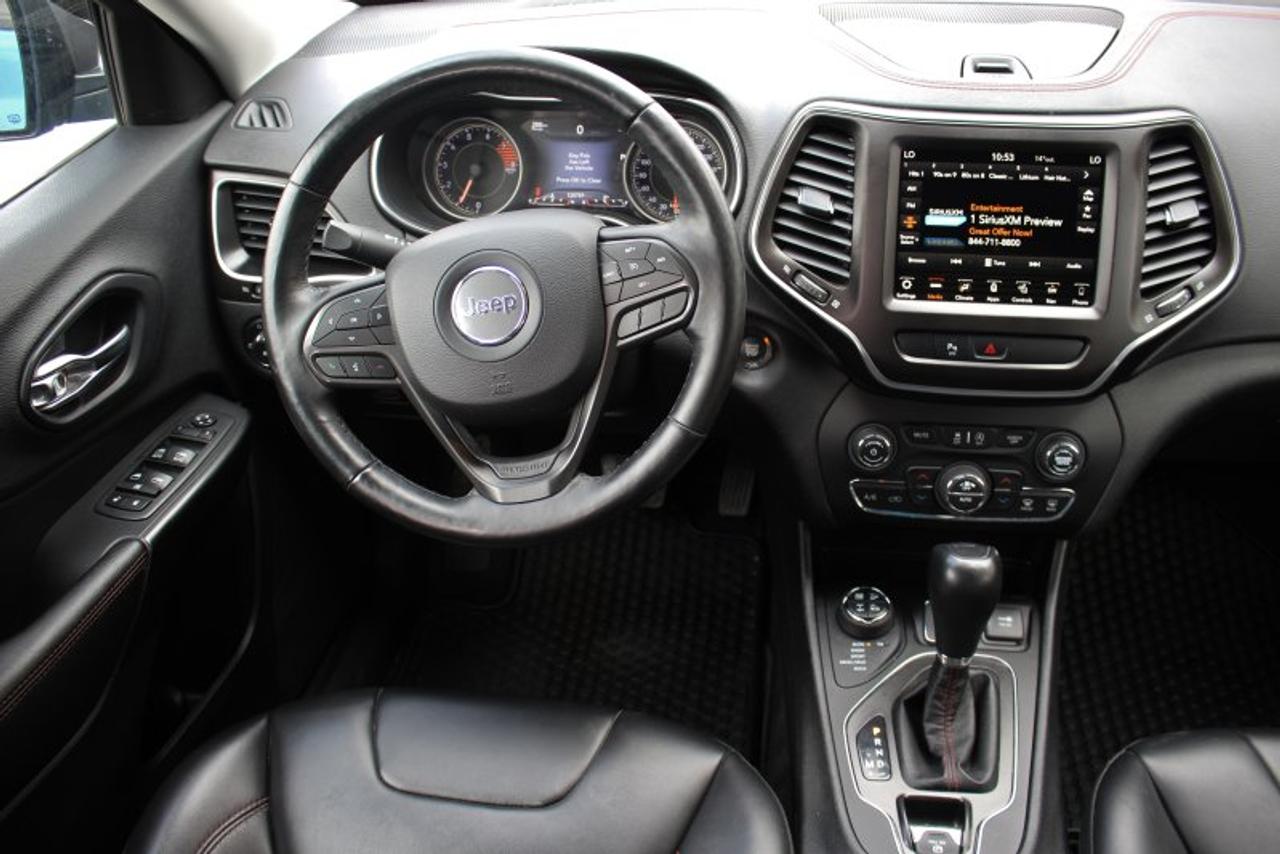 2019 Jeep Cherokee Trailhawk*LowK*4x4*Heated Leather*CarPlay*Rear Cam Photo