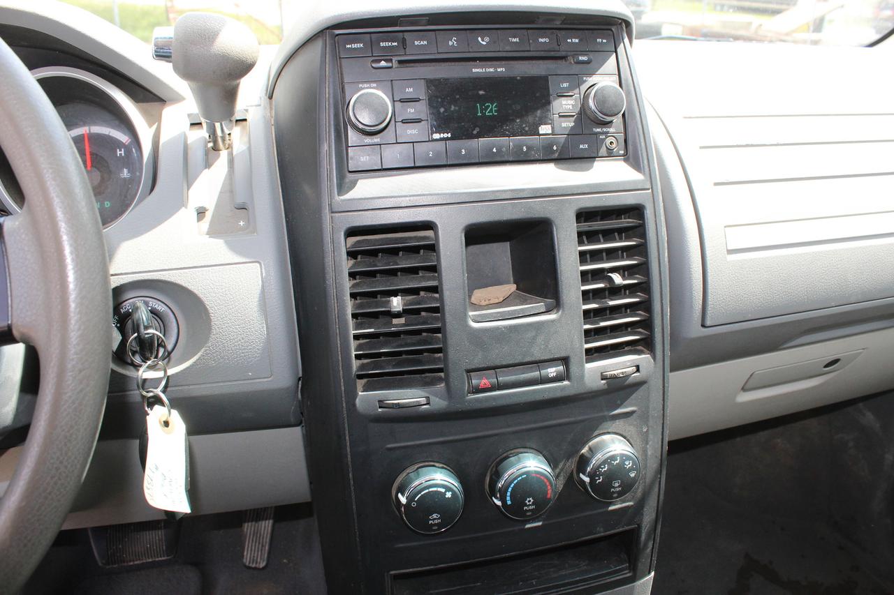 2008 Dodge Grand Caravan SE Photo