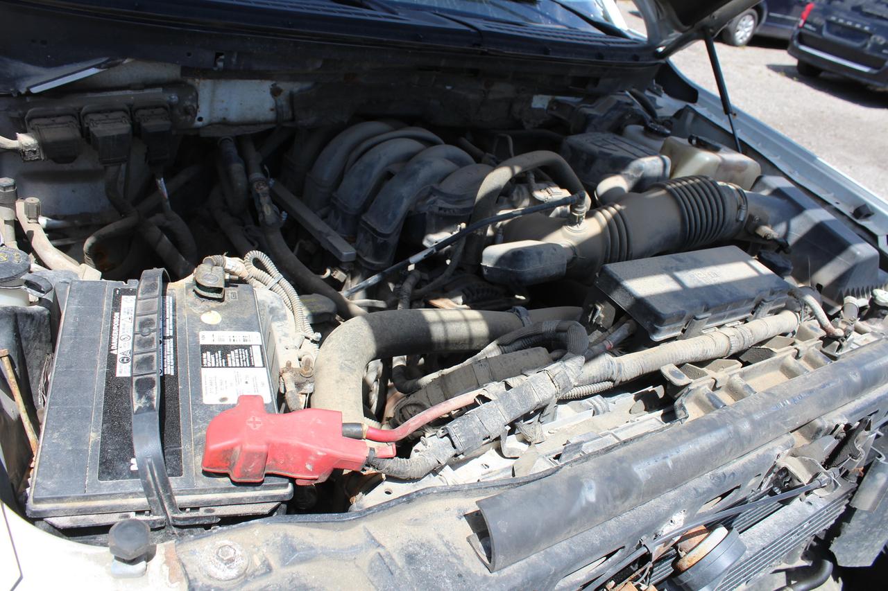 2010 Ford F-150 XL Photo