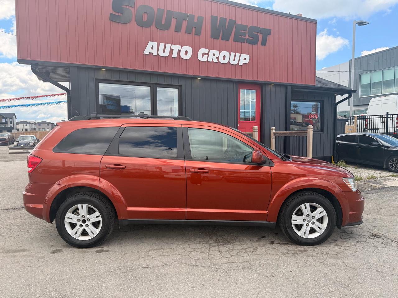 2012 Dodge Journey SE Plus Photo2